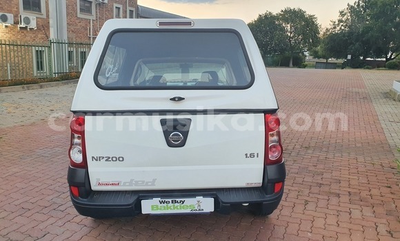 Buy Used Nissan NV200 White Car in Beitbridge in Matabeleland South Buy Used Nissan NV200 White Car in Beitbridge in Matabeleland South
