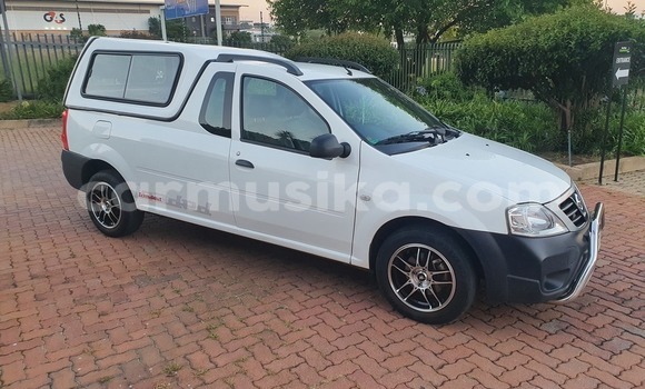 Buy Used Nissan NV200 White Car in Beitbridge in Matabeleland South Buy Used Nissan NV200 White Car in Beitbridge in Matabeleland South