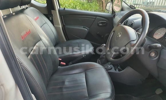 Buy Used Nissan NV200 White Car in Beitbridge in Matabeleland South Buy Used Nissan NV200 White Car in Beitbridge in Matabeleland South