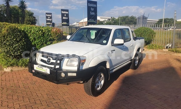 Buy Used Mazda BT-50 White Car in Beitbridge in Matabeleland South
