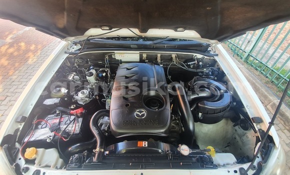 Acheter Occasion Voiture Mazda BT-50 Blanc à Beitbridge, Matabeleland South Acheter Occasion Voiture Mazda BT-50 Blanc à Beitbridge, Matabeleland South