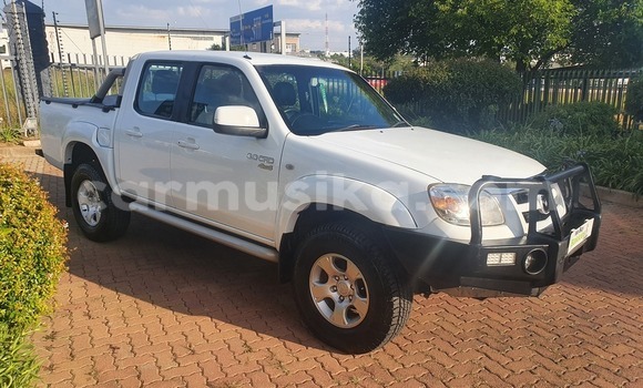 Acheter Occasion Voiture Mazda BT-50 Blanc à Beitbridge, Matabeleland South Acheter Occasion Voiture Mazda BT-50 Blanc à Beitbridge, Matabeleland South