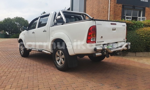 Acheter Occasion Voiture Toyota Hilux Blanc à Beitbridge, Matabeleland South Acheter Occasion Voiture Toyota Hilux Blanc à Beitbridge, Matabeleland South