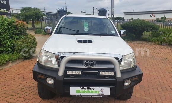Acheter Occasion Voiture Toyota Hilux Blanc à Beitbridge, Matabeleland South Acheter Occasion Voiture Toyota Hilux Blanc à Beitbridge, Matabeleland South