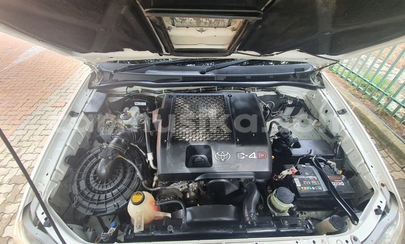 Acheter Occasion Voiture Toyota Hilux Blanc à Beitbridge, Matabeleland South Acheter Occasion Voiture Toyota Hilux Blanc à Beitbridge, Matabeleland South