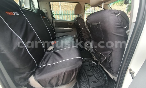 Acheter Occasion Voiture Toyota Hilux Blanc à Beitbridge, Matabeleland South Acheter Occasion Voiture Toyota Hilux Blanc à Beitbridge, Matabeleland South