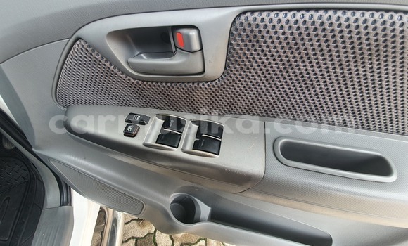 Acheter Occasion Voiture Toyota Hilux Blanc à Beitbridge, Matabeleland South Acheter Occasion Voiture Toyota Hilux Blanc à Beitbridge, Matabeleland South