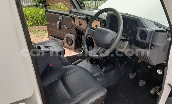 Buy Used Toyota Land Cruiser White Car in Beitbridge in Matabeleland South Buy Used Toyota Land Cruiser White Car in Beitbridge in Matabeleland South