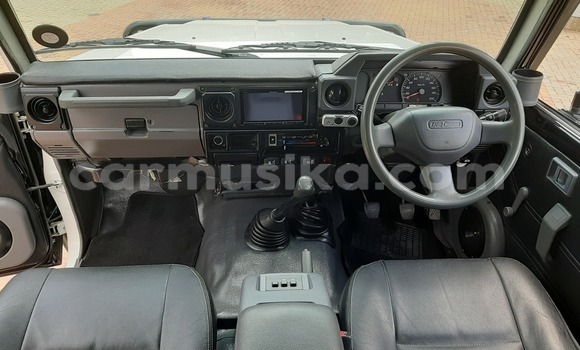 Buy Used Toyota Land Cruiser White Car in Beitbridge in Matabeleland South Buy Used Toyota Land Cruiser White Car in Beitbridge in Matabeleland South