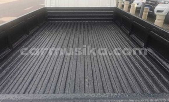 Acheter Occasion Utilitaire Hyundai H200 Blanc à Harare, Harare Acheter Occasion Utilitaire Hyundai H200 Blanc à Harare, Harare