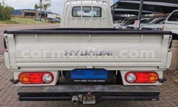 Acheter Occasion Utilitaire Hyundai H200 Blanc à Harare, Harare Acheter Occasion Utilitaire Hyundai H200 Blanc à Harare, Harare