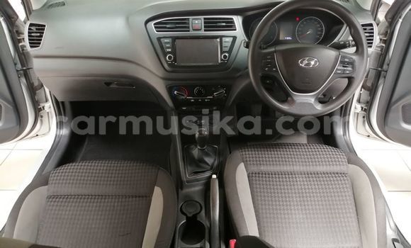 Buy Used Hyundai i20 Silver Car in Beitbridge in Matabeleland South Buy Used Hyundai i20 Silver Car in Beitbridge in Matabeleland South