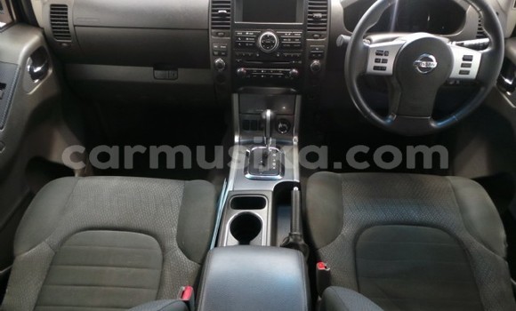 Buy Used Nissan Navara Red Car in Beitbridge in Matabeleland South Buy Used Nissan Navara Red Car in Beitbridge in Matabeleland South