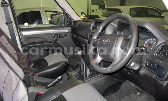 Acheter Occasion Voiture Mahindra Commander Gris à Beitbridge, Matabeleland South Acheter Occasion Voiture Mahindra Commander Gris à Beitbridge, Matabeleland South