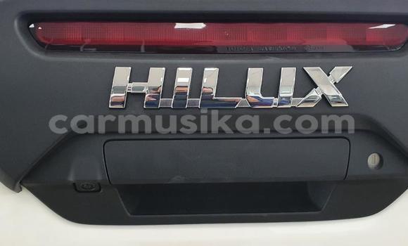 Buy Used Toyota Hilux White Car in Beitbridge in Matabeleland South Buy Used Toyota Hilux White Car in Beitbridge in Matabeleland South