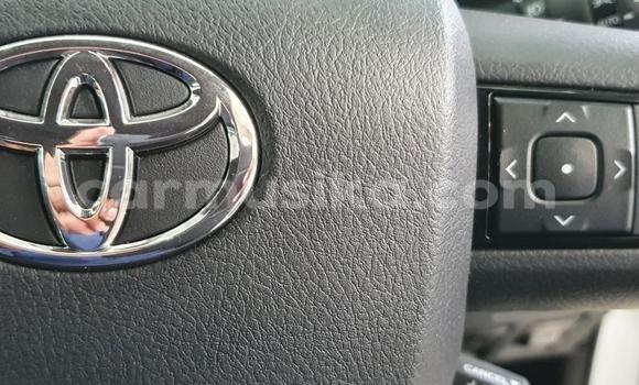 Buy Used Toyota Hilux White Car in Beitbridge in Matabeleland South Buy Used Toyota Hilux White Car in Beitbridge in Matabeleland South