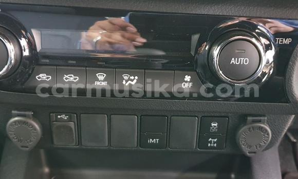 Buy Used Toyota Hilux White Car in Beitbridge in Matabeleland South Buy Used Toyota Hilux White Car in Beitbridge in Matabeleland South