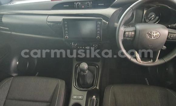 Buy Used Toyota Hilux White Car in Beitbridge in Matabeleland South Buy Used Toyota Hilux White Car in Beitbridge in Matabeleland South