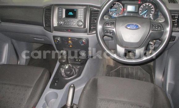 Acheter Occasion Voiture FORD MUSTANG Gris à Beitbridge, Matabeleland South Acheter Occasion Voiture FORD MUSTANG Gris à Beitbridge, Matabeleland South