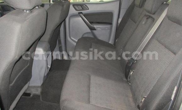 Acheter Occasion Voiture FORD MUSTANG Gris à Beitbridge, Matabeleland South Acheter Occasion Voiture FORD MUSTANG Gris à Beitbridge, Matabeleland South