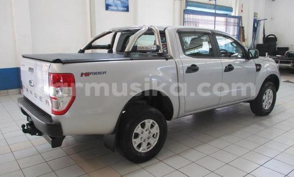 Acheter Occasion Voiture FORD MUSTANG Gris à Beitbridge, Matabeleland South Acheter Occasion Voiture FORD MUSTANG Gris à Beitbridge, Matabeleland South