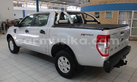 Acheter Occasion Voiture FORD MUSTANG Gris à Beitbridge, Matabeleland South Acheter Occasion Voiture FORD MUSTANG Gris à Beitbridge, Matabeleland South