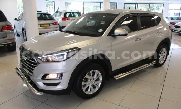 Nunua Ilio tumika Hyundai Tucson Fedha Gari ndani ya Beitbridge nchini Matabeleland Kusini Nunua Ilio tumika Hyundai Tucson Fedha Gari ndani ya Beitbridge nchini Matabeleland Kusini