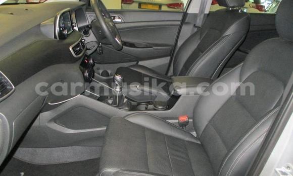 Nunua Ilio tumika Hyundai Tucson Fedha Gari ndani ya Beitbridge nchini Matabeleland Kusini Nunua Ilio tumika Hyundai Tucson Fedha Gari ndani ya Beitbridge nchini Matabeleland Kusini