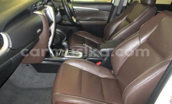 Acheter Occasion Voiture Toyota Fortuner Blanc à Beitbridge, Matabeleland South Acheter Occasion Voiture Toyota Fortuner Blanc à Beitbridge, Matabeleland South