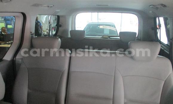 Buy Used Hyundai H1 White Car in Beitbridge in Matabeleland South Buy Used Hyundai H1 White Car in Beitbridge in Matabeleland South