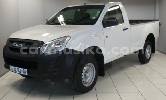 Tenga Tsaru Isuzu KB Chena Mota in Beitbridge in Matabeleland South Tenga Tsaru Isuzu KB Chena Mota in Beitbridge in Matabeleland South