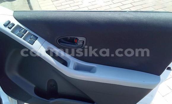 Acheter Occasion Voiture Toyota Yaris Blanc à Beitbridge, Matabeleland South Acheter Occasion Voiture Toyota Yaris Blanc à Beitbridge, Matabeleland South