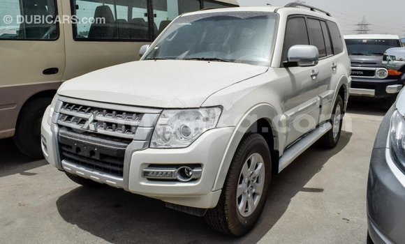 Tenga Imported Mitsubishi Pajero Chena Mota in Import - Dubai in Harare Tenga Imported Mitsubishi Pajero Chena Mota in Import - Dubai in Harare