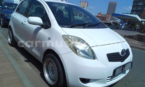Acheter Occasion Voiture Toyota Yaris Blanc à Beitbridge, Matabeleland South Acheter Occasion Voiture Toyota Yaris Blanc à Beitbridge, Matabeleland South