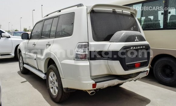 Tenga Imported Mitsubishi Pajero Chena Mota in Import - Dubai in Harare Tenga Imported Mitsubishi Pajero Chena Mota in Import - Dubai in Harare