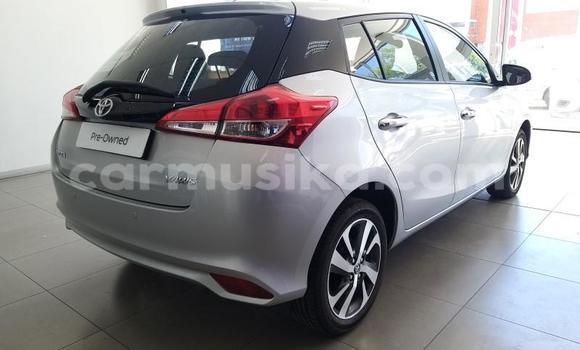 Acheter Occasion Voiture Toyota Yaris Gris à Beitbridge, Matabeleland South Acheter Occasion Voiture Toyota Yaris Gris à Beitbridge, Matabeleland South