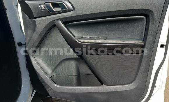 Nunua Ilio tumika Ford Ranger Nyeupe Gari ndani ya Beitbridge nchini Matabeleland Kusini Nunua Ilio tumika Ford Ranger Nyeupe Gari ndani ya Beitbridge nchini Matabeleland Kusini