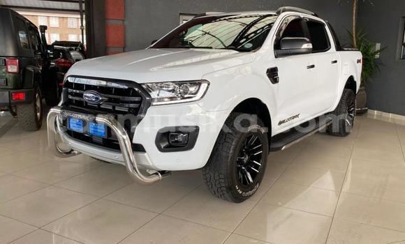 Tenga Tsaru FORD MUSTANG Chena Mota in Beitbridge in Matabeleland South Tenga Tsaru FORD MUSTANG Chena Mota in Beitbridge in Matabeleland South