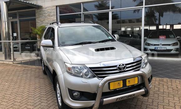 Nunua Ilio tumika Toyota Fortuner Fedha Gari ndani ya Beitbridge nchini Matabeleland Kusini