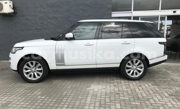 Nunua Ilio tumika Range Rover Range Rover Nyeupe Gari ndani ya Beitbridge nchini Matabeleland Kusini Nunua Ilio tumika Range Rover Range Rover Nyeupe Gari ndani ya Beitbridge nchini Matabeleland Kusini