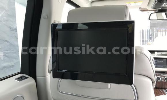 Nunua Ilio tumika Range Rover Range Rover Nyeupe Gari ndani ya Beitbridge nchini Matabeleland Kusini Nunua Ilio tumika Range Rover Range Rover Nyeupe Gari ndani ya Beitbridge nchini Matabeleland Kusini