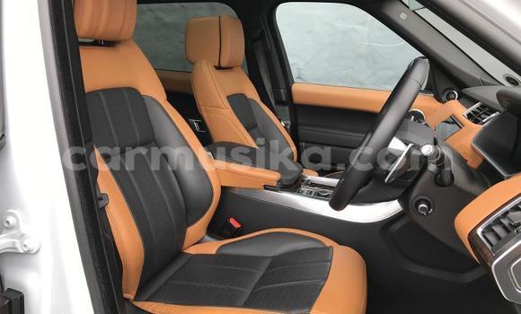 Acheter Occasion Voiture Range Rover Range Rover Blanc à Beitbridge, Matabeleland South Acheter Occasion Voiture Range Rover Range Rover Blanc à Beitbridge, Matabeleland South