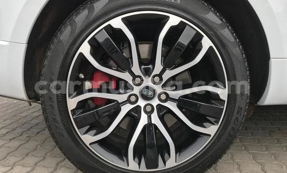 Acheter Occasion Voiture Range Rover Range Rover Blanc à Beitbridge, Matabeleland South Acheter Occasion Voiture Range Rover Range Rover Blanc à Beitbridge, Matabeleland South