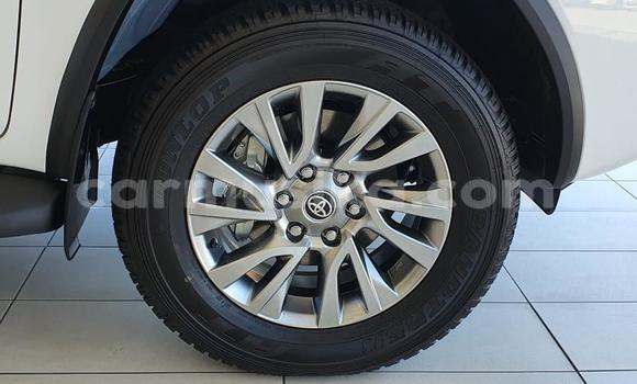 Acheter Occasion Voiture Toyota Fortuner Blanc à Beitbridge, Matabeleland South Acheter Occasion Voiture Toyota Fortuner Blanc à Beitbridge, Matabeleland South