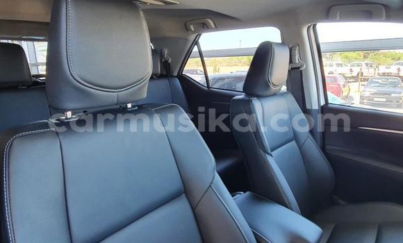 Acheter Occasion Voiture Toyota Fortuner Blanc à Beitbridge, Matabeleland South Acheter Occasion Voiture Toyota Fortuner Blanc à Beitbridge, Matabeleland South