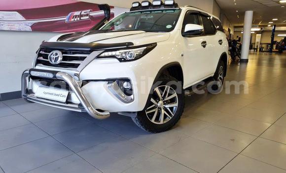 Tenga Tsaru Toyota Fortuner Chena Mota in Beitbridge in Matabeleland South Tenga Tsaru Toyota Fortuner Chena Mota in Beitbridge in Matabeleland South