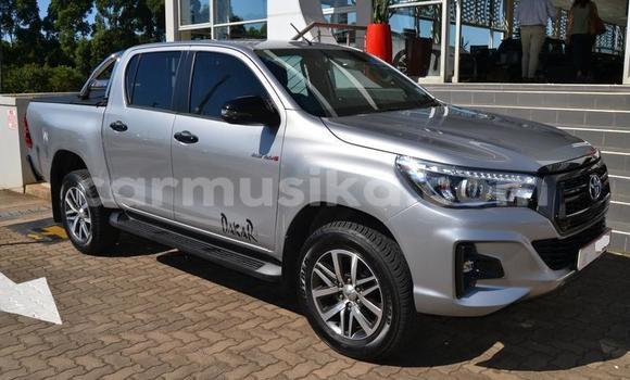 Buy Used Toyota Hilux Silver Car in Beitbridge in Matabeleland South