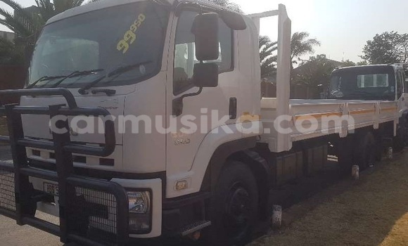 Nunua Ilio tumika Isuzu FTR 850 Nyeupe Lori ndani ya Beitbridge nchini Matabeleland Kusini