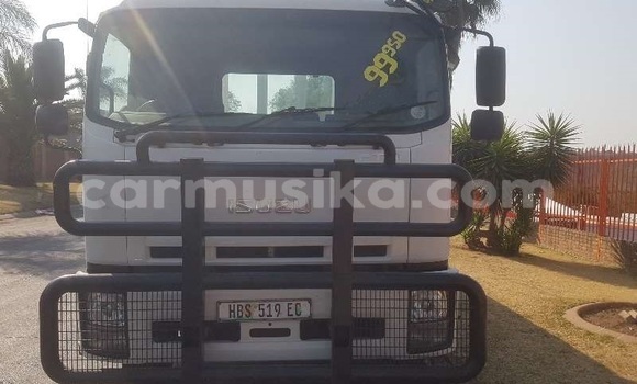 Acheter Occasion Utilitaire Isuzu FTR 850 Blanc à Beitbridge, Matabeleland South Acheter Occasion Utilitaire Isuzu FTR 850 Blanc à Beitbridge, Matabeleland South
