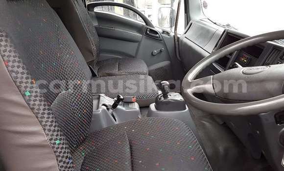 Acheter Occasion Utilitaire Isuzu FTR 850 Blanc à Beitbridge, Matabeleland South Acheter Occasion Utilitaire Isuzu FTR 850 Blanc à Beitbridge, Matabeleland South